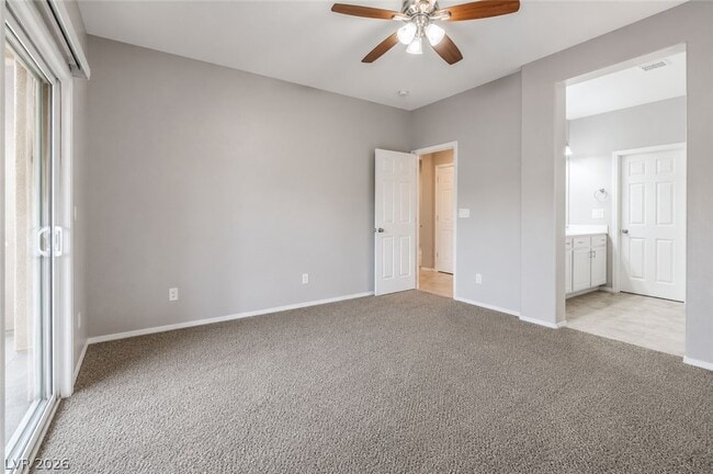 Building Photo - 5465 Finestra St