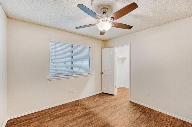 Building Photo - 11922 Meadowfire Dr