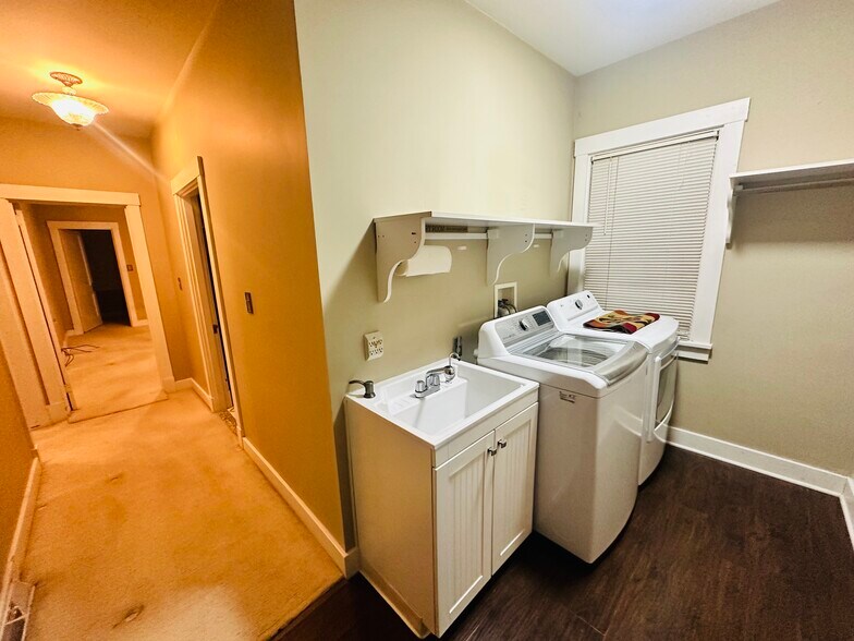 In-unit laundry - 21 Beech Ave