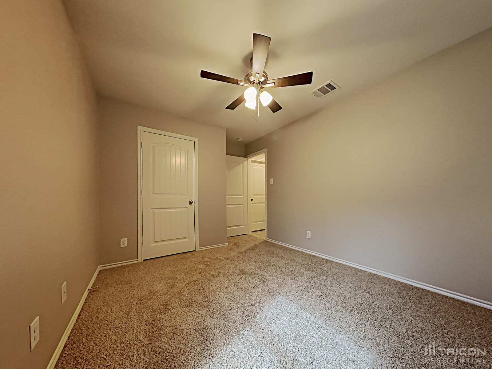 Building Photo - 1308 Basswood Ln