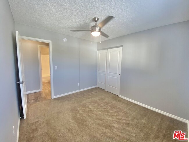 Building Photo - 1812 N Alvarado St