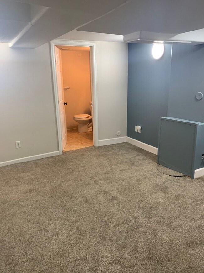 Building Photo - 2102 8th Ave