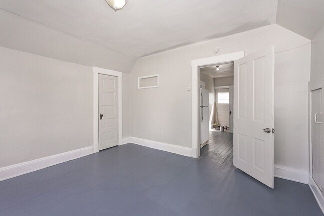 Building Photo - 3555 W 67th St