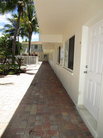 Front of Apartment - 1872 NE 46th St