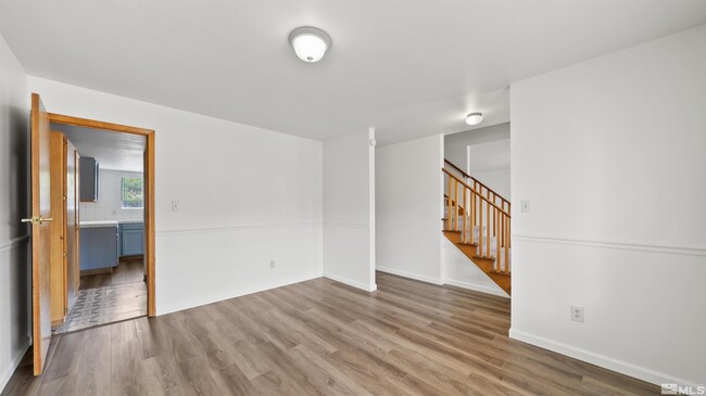 Building Photo - 2977 Pinebrook Dr