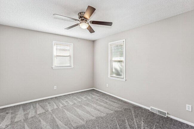 Building Photo - Spacious 3-Bedroom Home for Rent with Base...