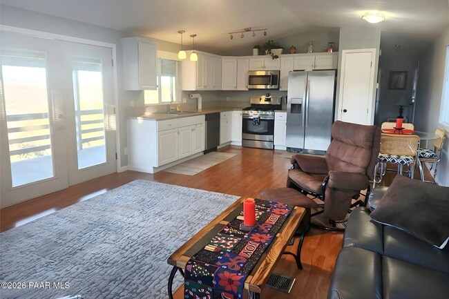 Building Photo - 2518 Hilltop Rd