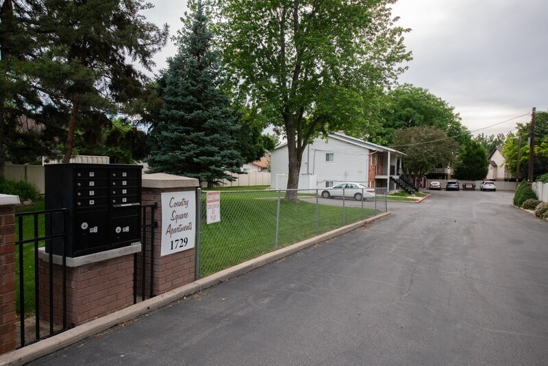 Building Photo - 1729 N 200 W