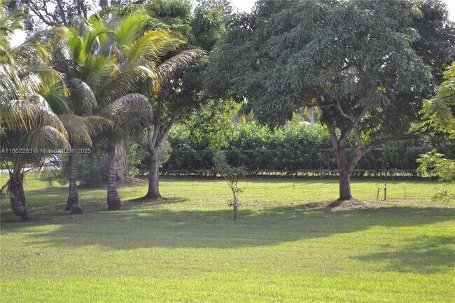 Building Photo - 5425 SW 190th Ave