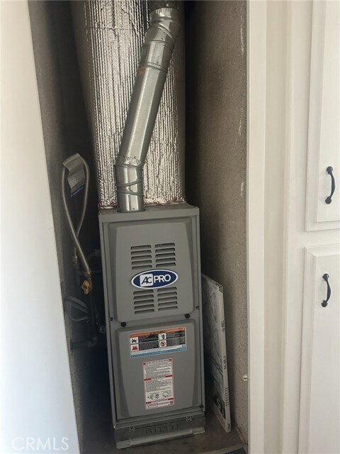 Building Photo - 9509 Los Angeles St