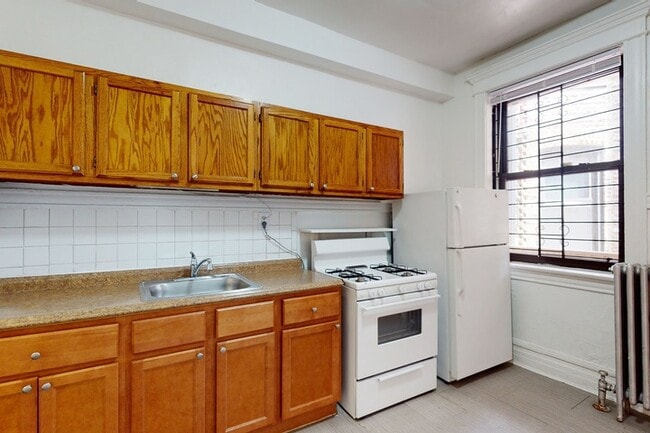 Floorplan - 5401-5403 S. Woodlawn Avenue
