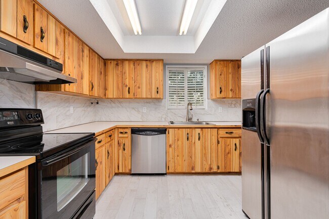 Building Photo - Townhome in the heart of Ormond Beach