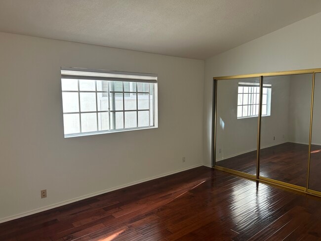 Second bedroom with large closet and high ceiling - 1713 Goodman Ave