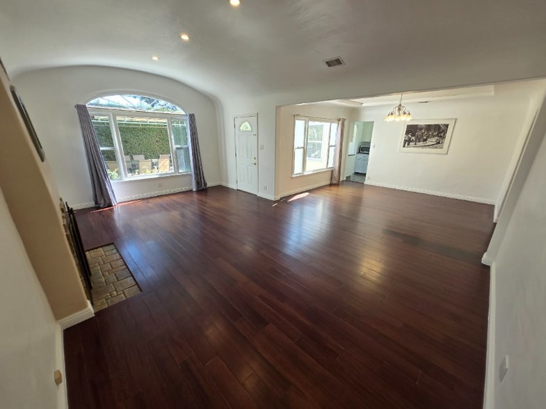 Building Photo - 705 Balboa Ave