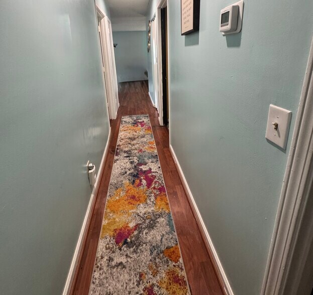 Hallway - 1006 Tuscaloosa St