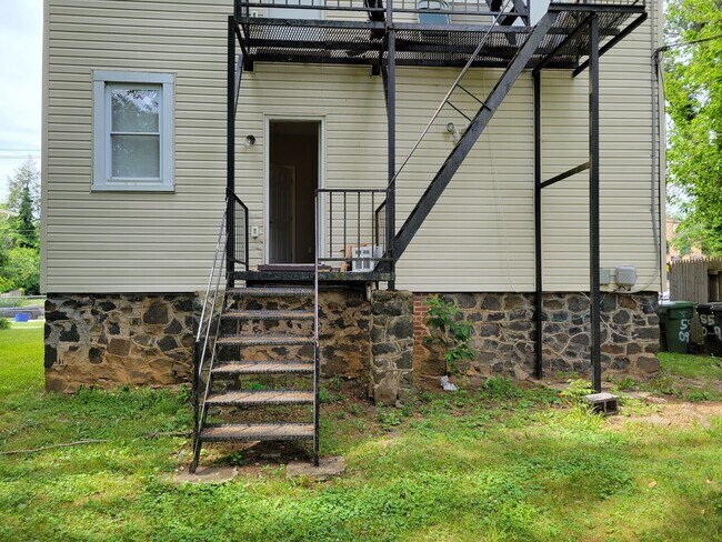 Building Photo - Gwynn Oak Ave