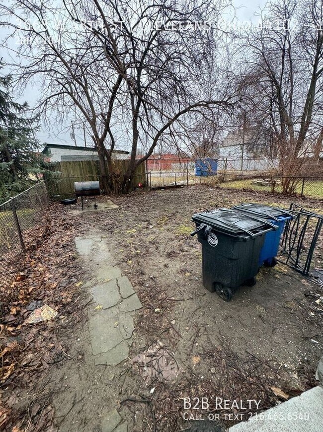 Building Photo - 3668 W 48th St