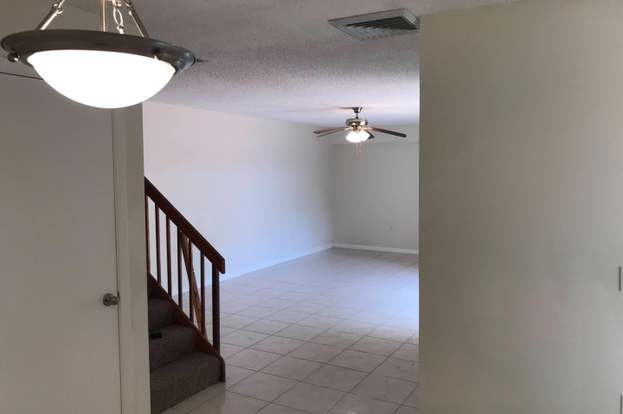 Building Photo - 233 Charter Way