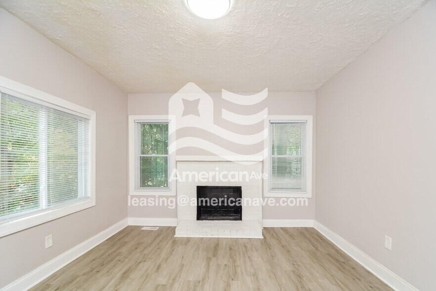 Building Photo - 112 Kensington Cir