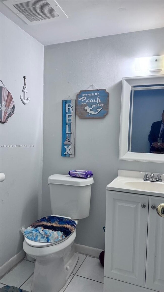 Building Photo - 8325 SW 137th Ave