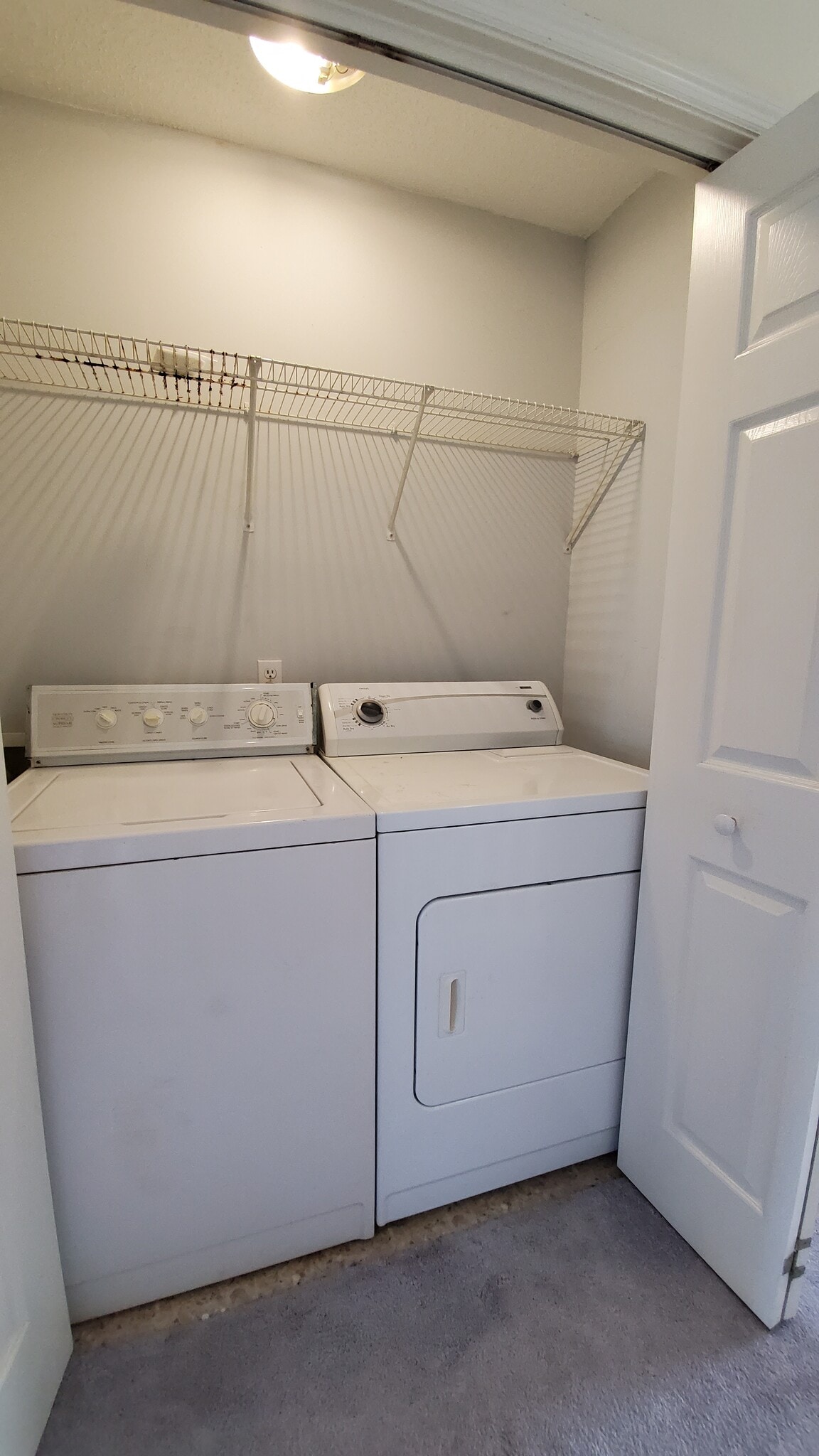 Laundry area in unit - 6 Van Horne Ave