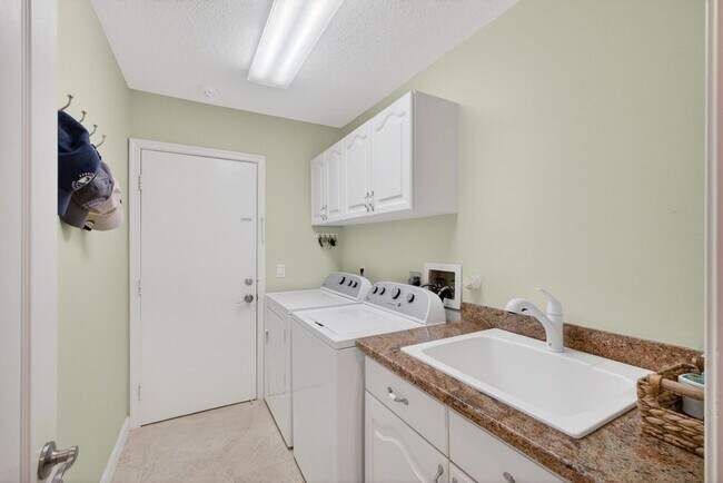 Building Photo - 108 Eagleton Ln