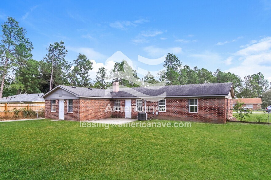 Building Photo - 2227 Cassell St