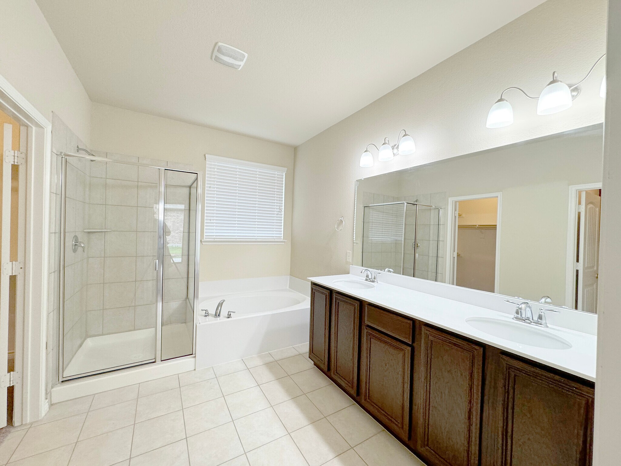 Building Photo - 4822 Clamdigger Way