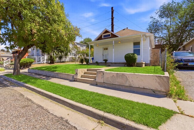 Building Photo - 823 S 1000 E