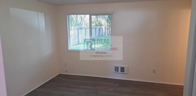Building Photo - Newly Updated 3 Beds, 2 Bath Home on Quiet Street