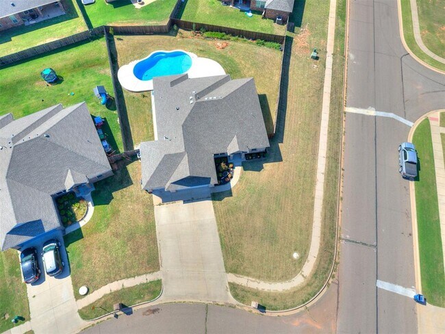 Building Photo - 1745 Cowboy Ln