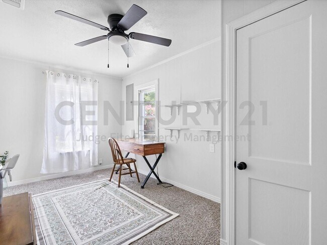 Building Photo - Tastefully Updated 3/1 in Haltom City For Rent!