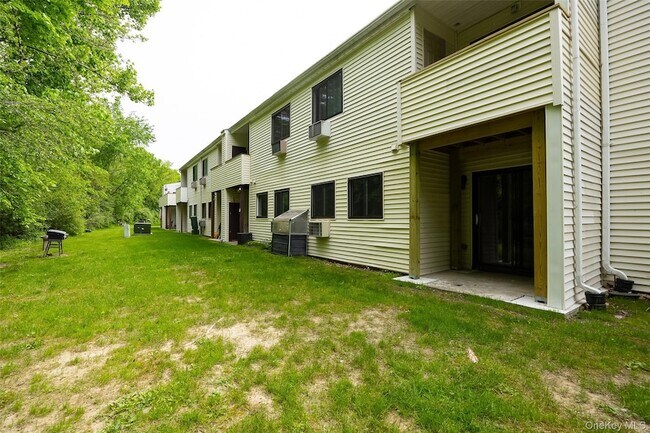 Building Photo - 19 Scarborough Ln