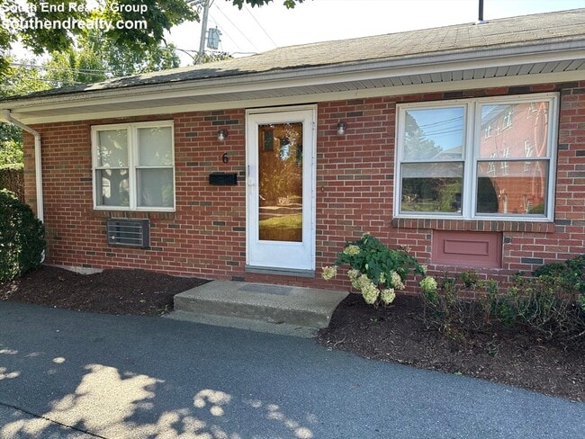 Building Photo - 6 Whitman Rd