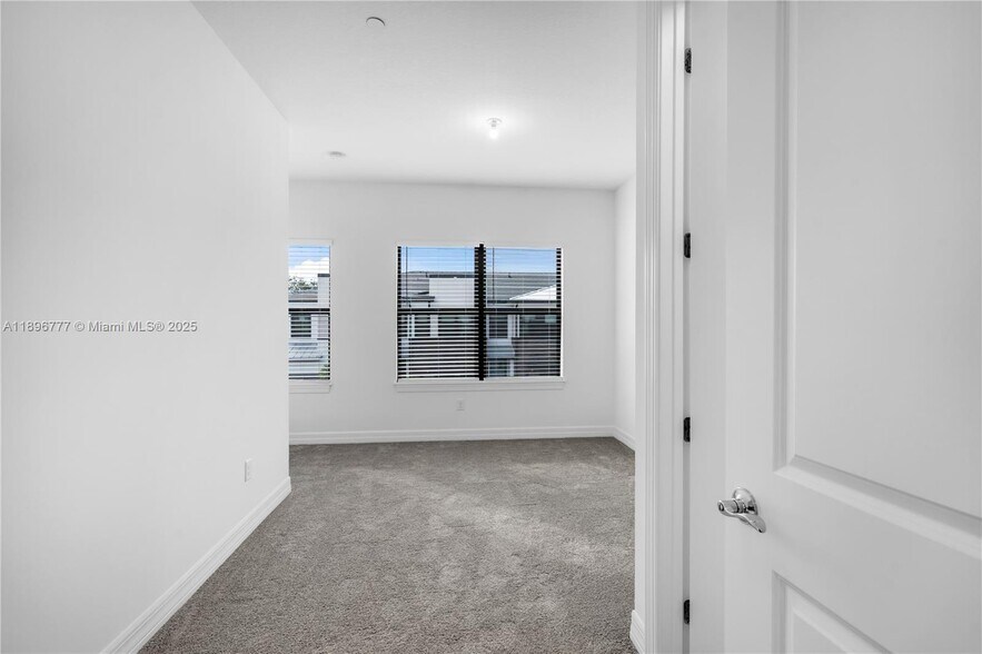 Building Photo - 8356 NW 7th Pl