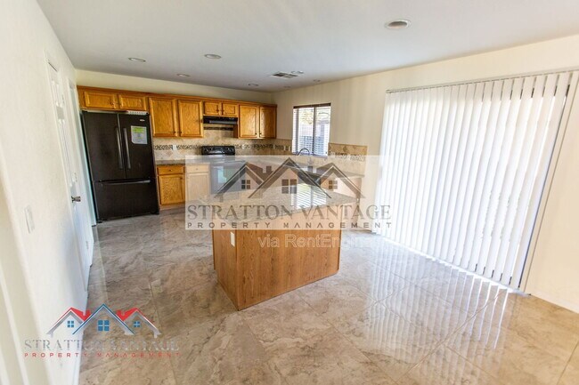 Building Photo - 1576 E Jasper Ct