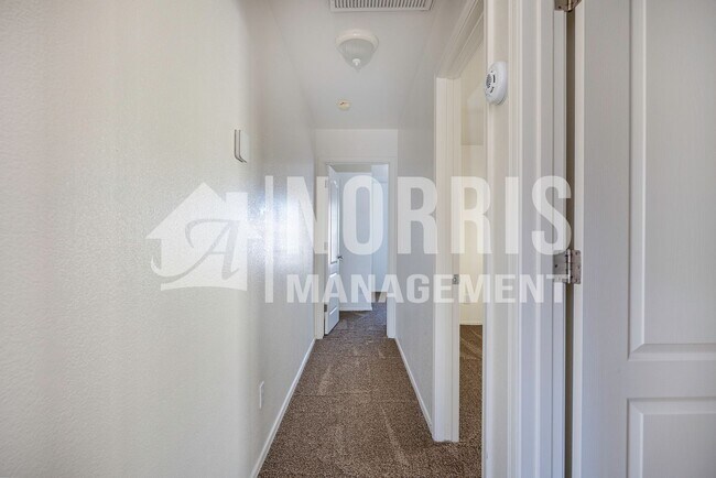 Building Photo - NO HOA in this Amazing Home in Santa Rosa ...
