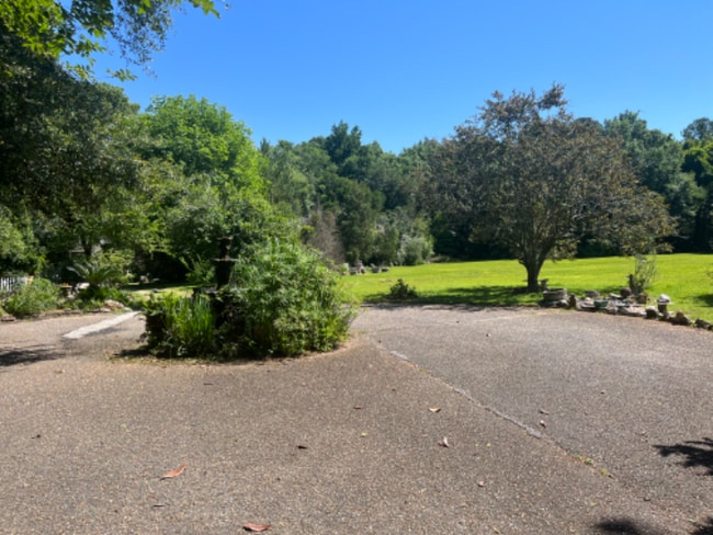 Building Photo - 22985 High Ridge Rd