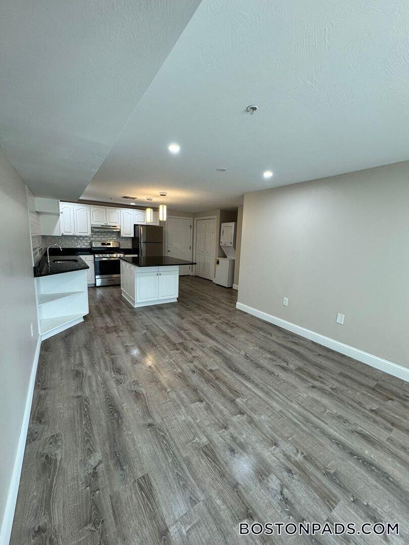 Building Photo - 23 Kenmar Dr