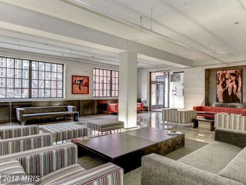 lobby - 437 New York Ave NW