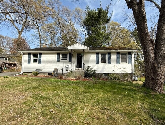 Primary Photo - 31 Carey Ave