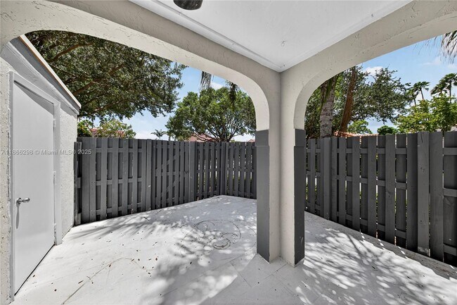 Building Photo - 1545 Springside Dr
