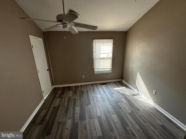 Building Photo - 9607 Clocktower Ln