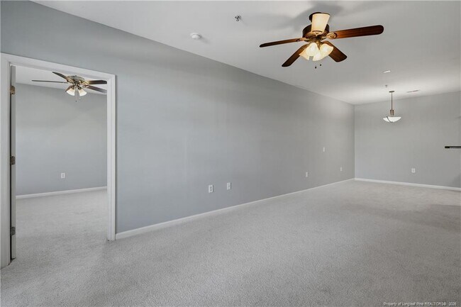 Building Photo - 625 Marshtree Ln