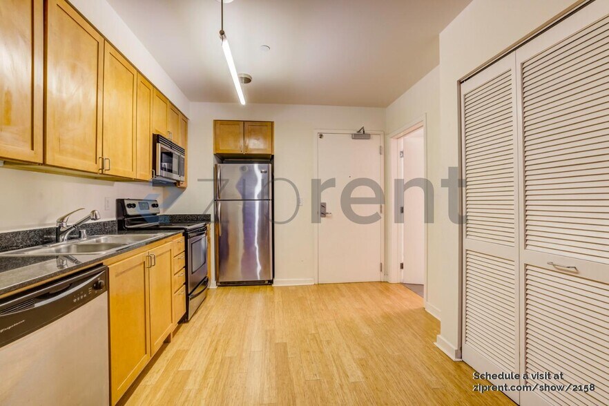 Building Photo - Unit 35