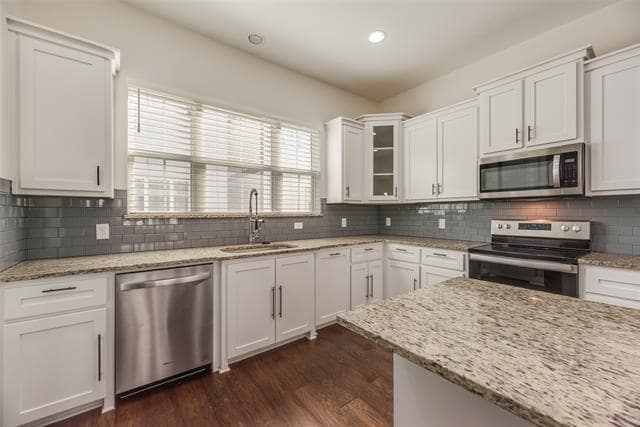 Building Photo - 214 Lanyard Dr