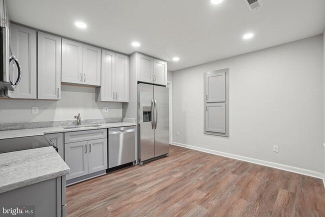 Building Photo - 1440 Woodacre Dr