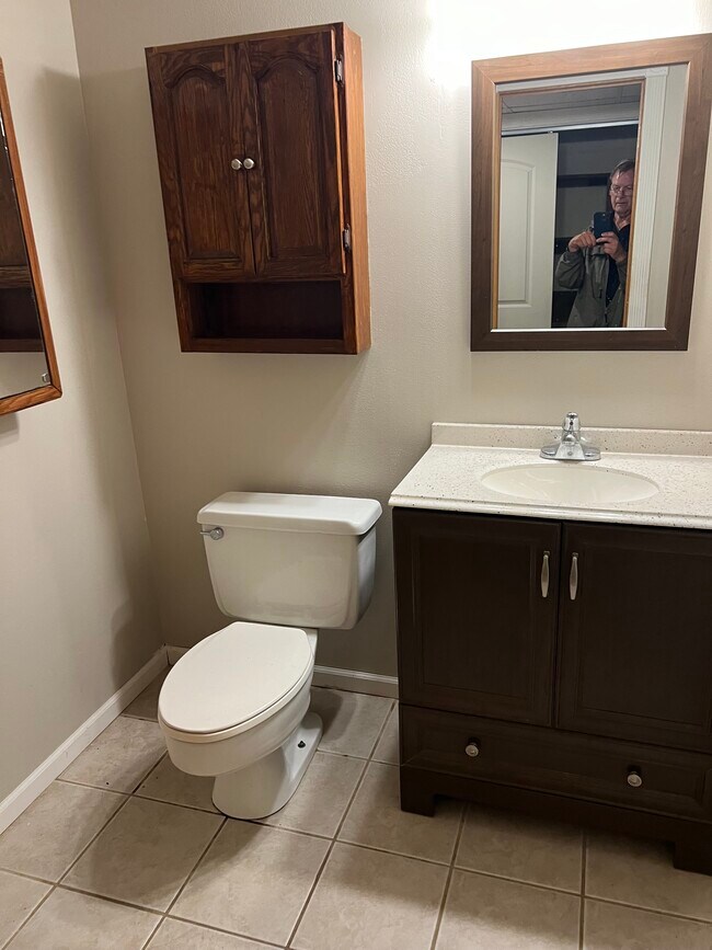 Building Photo - 15220 Marilyn Dr