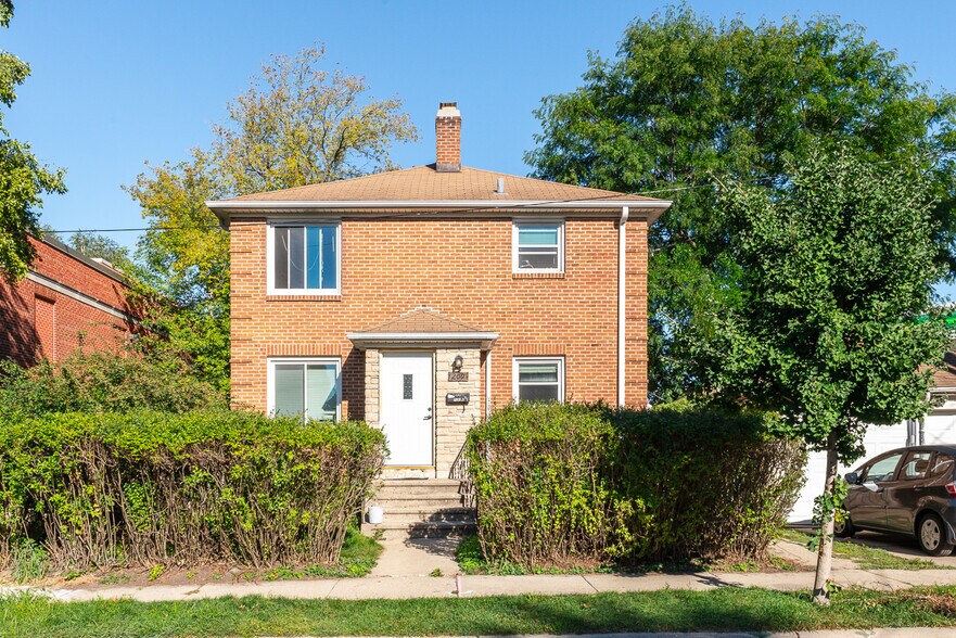 Building Photo - 209 Kedzie St