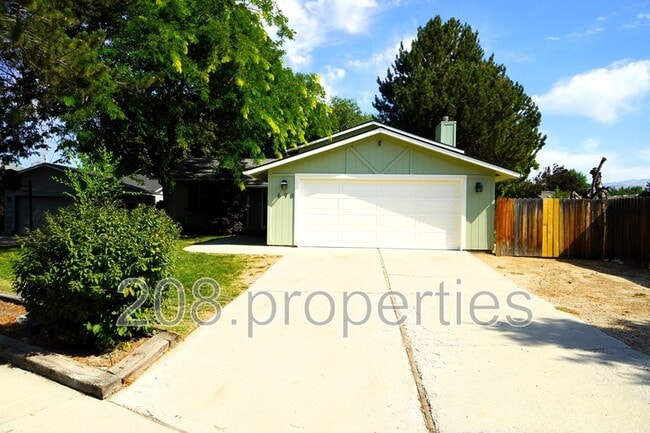 Building Photo - 698 Berwick Dr